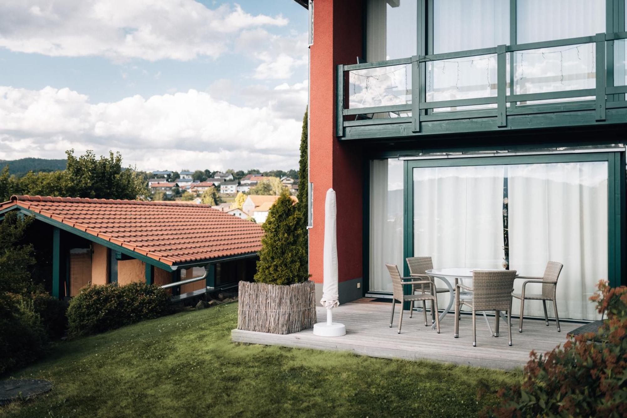 Suedlaendisches Chalet Mit Hauseigener Sauna Viechtach Kültér fotó